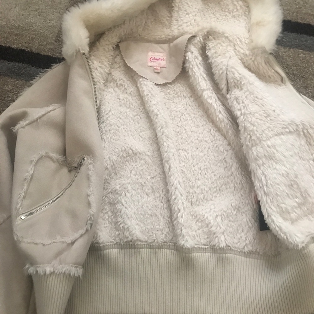 Coat - Picture 2 of 6